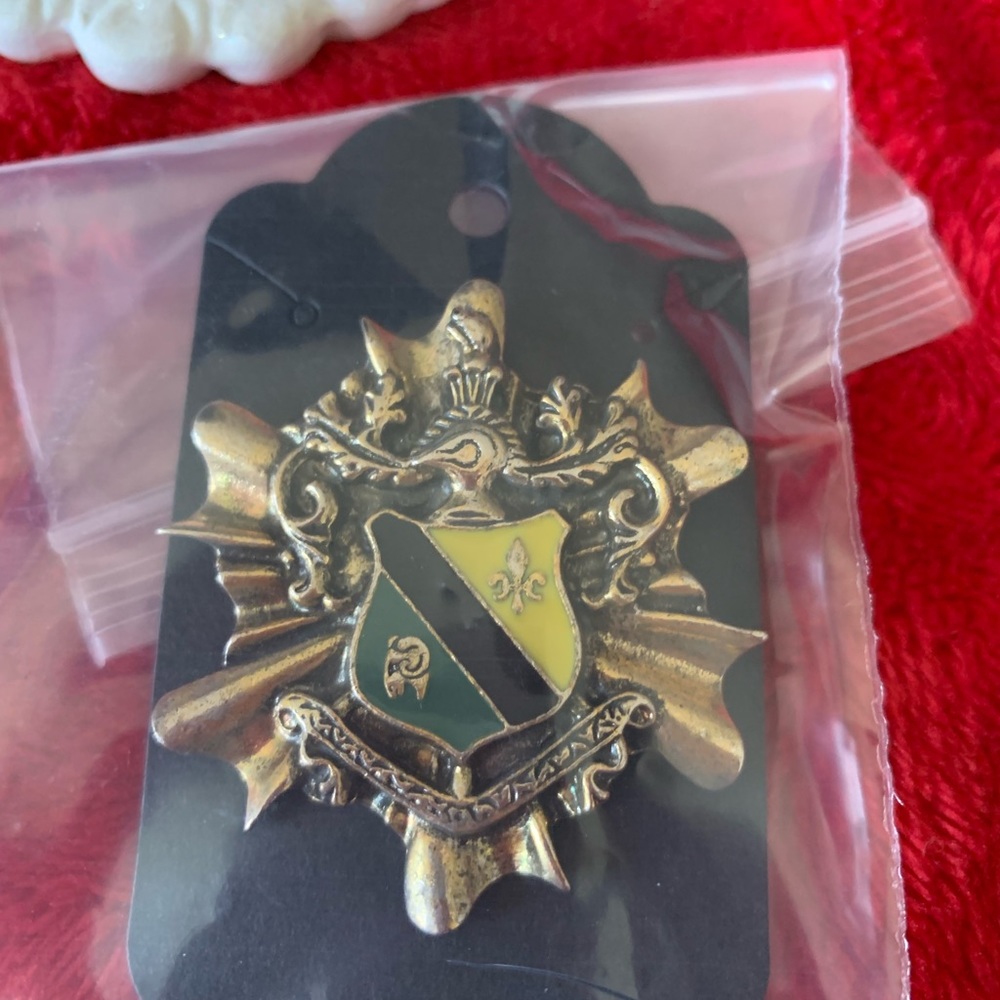 Unusual Brooch - Picture 4 of 8